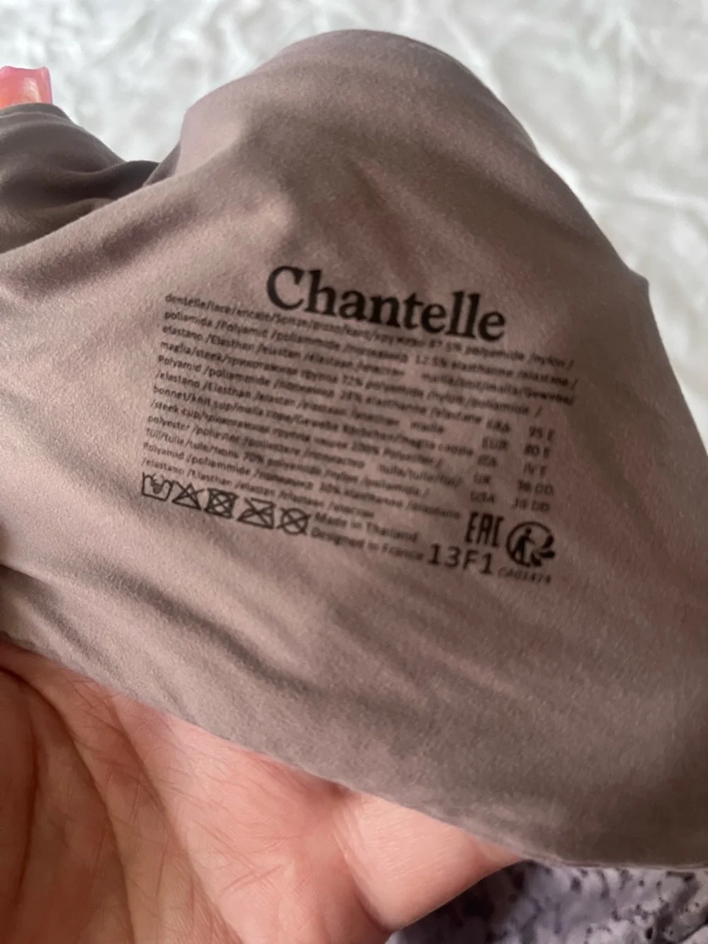 Chantelle Lace Underwire Bra in mauve size 36DD